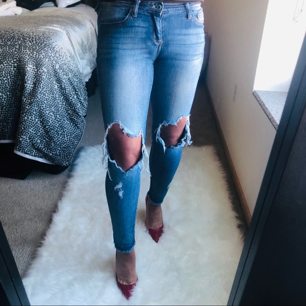 Sneakpeek Low Rise skinny jean